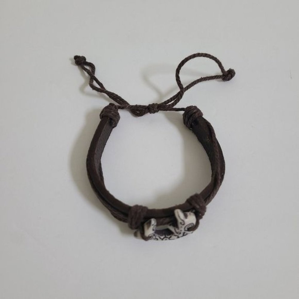 Dolphin with Indian Symbols Engraved faux leather Bracelet unisex - Picture 5 of 5